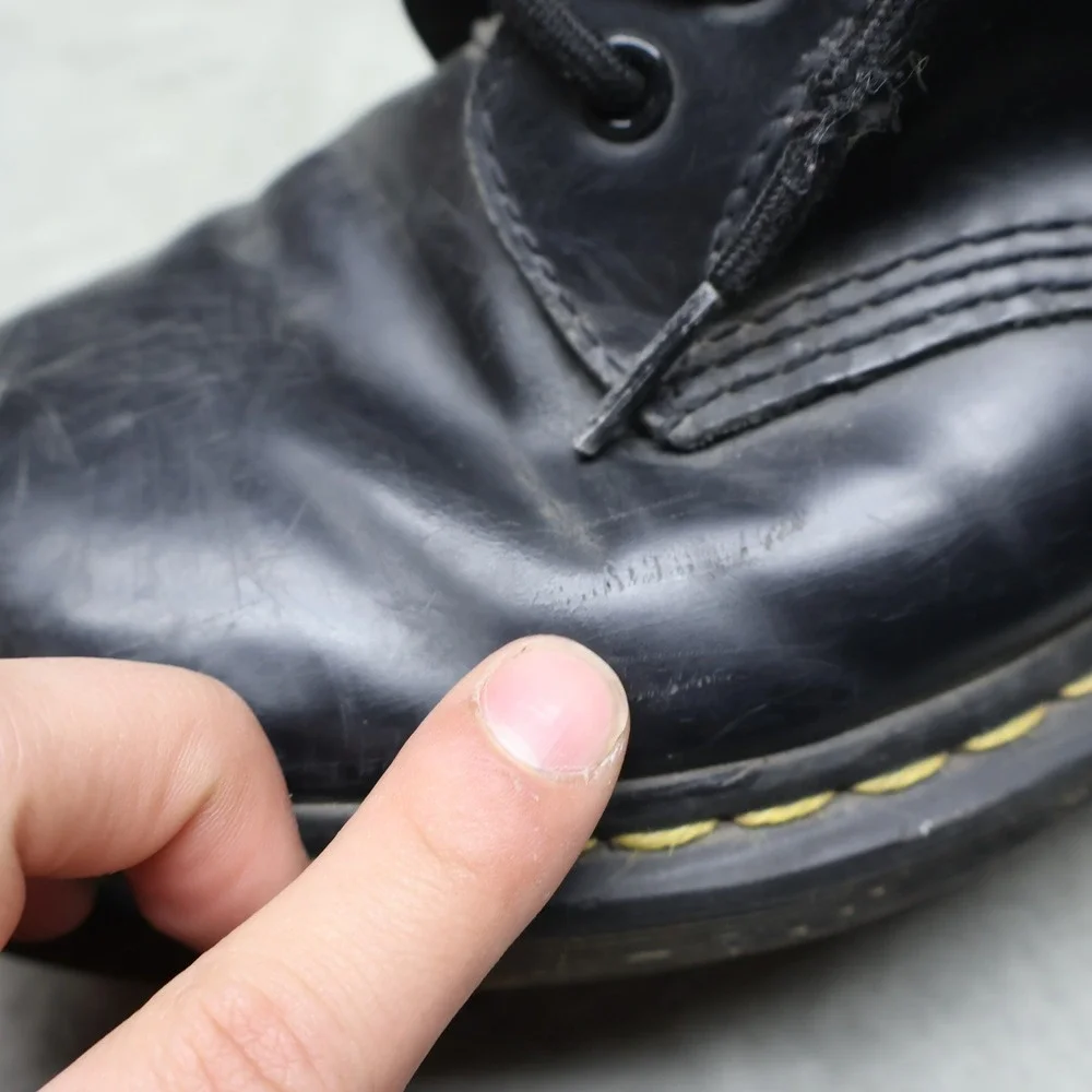 Dr Martens Unisex M8 L9 Boots Black Smooth Leather Lace Up‎ Classic Everyday